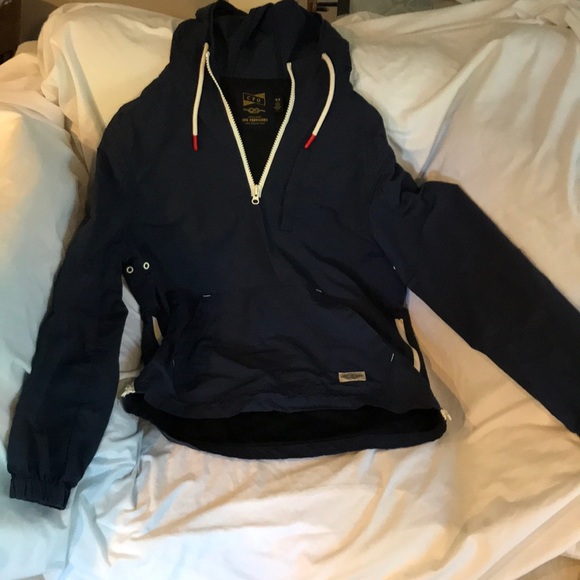 Wind break, retro style - Picture 1 of 3